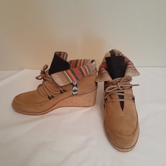 Pendleton Islegate Wedged Ankle Boots NWOT - Picture 2 of 14